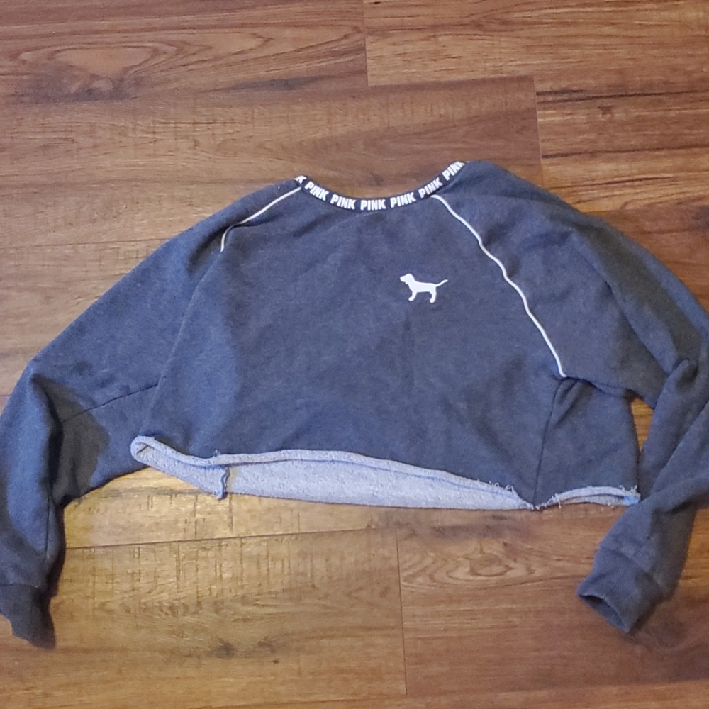 ~3 For $25~ VS PINK Crop Top